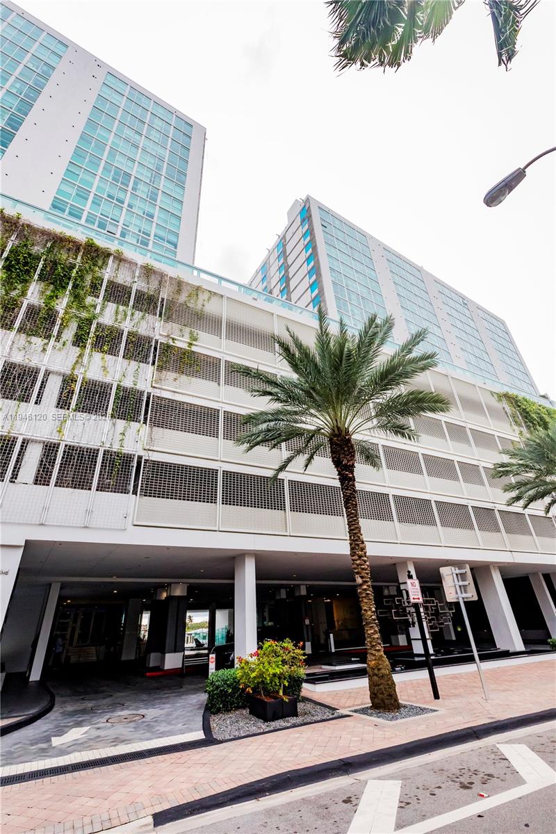 400 Sunny Isles Boulevard