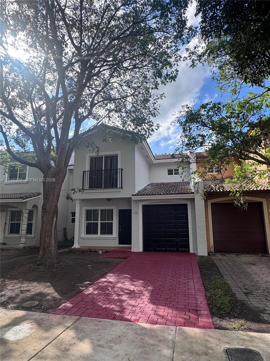 820 SW 6th Court