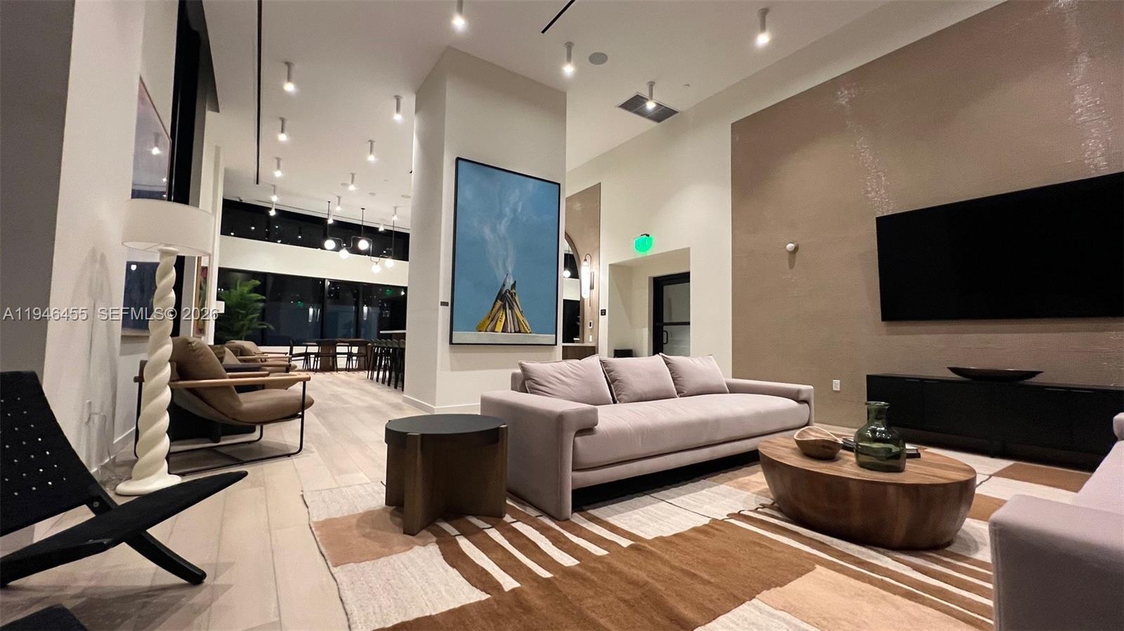 225 N Miami Avenue