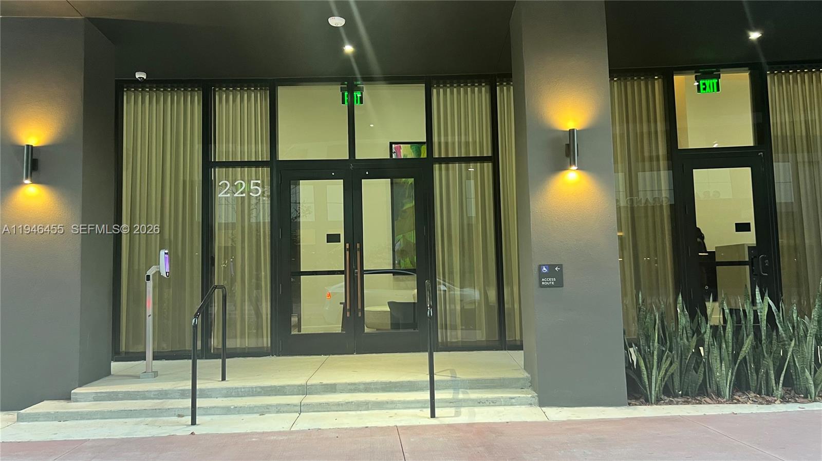 225 N Miami Avenue