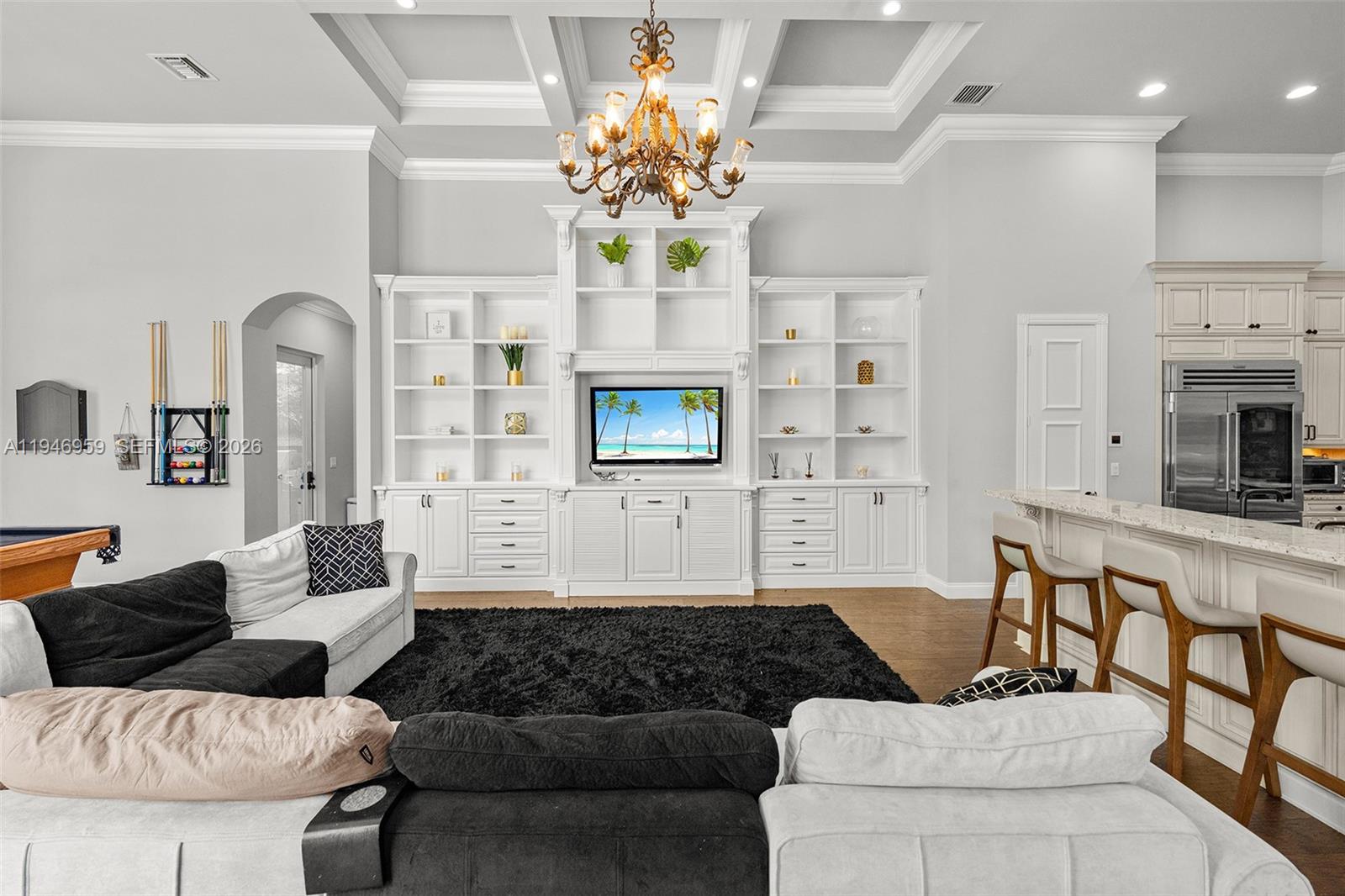 12401 N Stonebrook Circle
