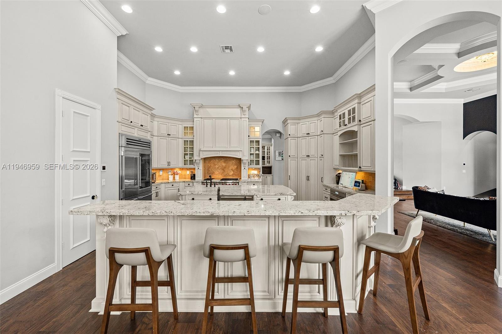12401 N Stonebrook Circle