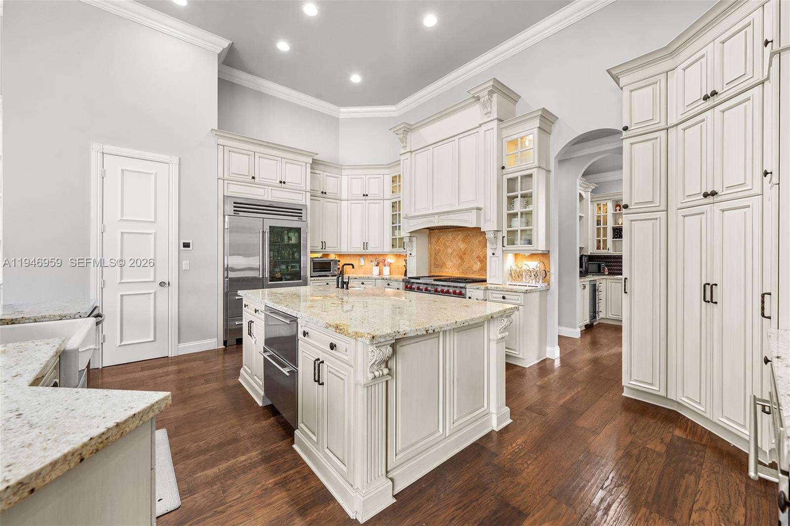 12401 N Stonebrook Circle