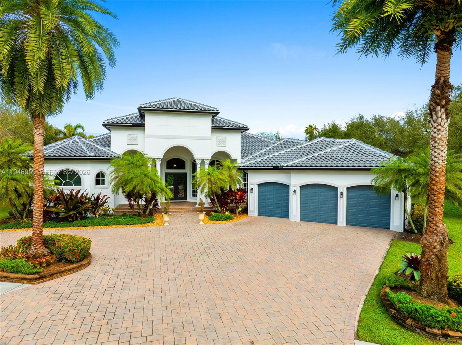 12401 N Stonebrook Circle