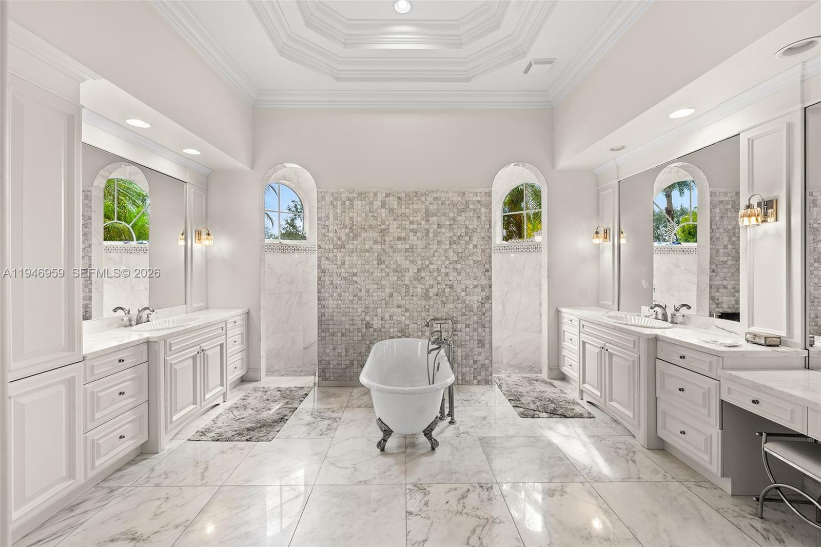 12401 N Stonebrook Circle