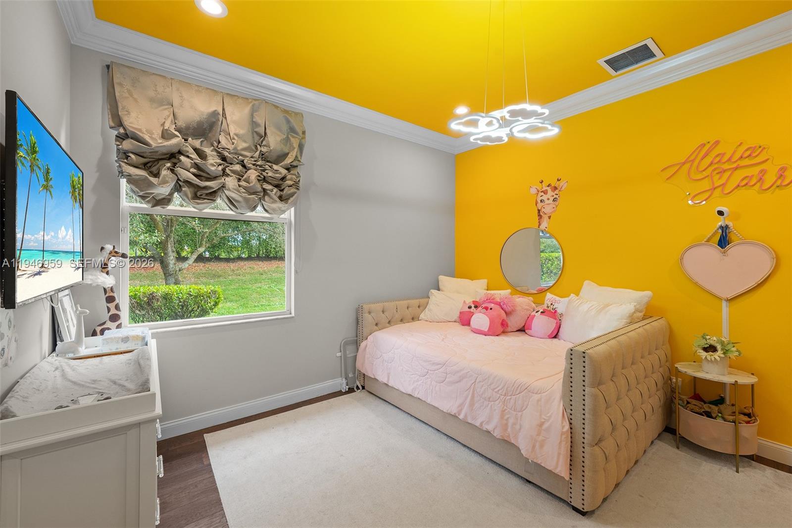 12401 N Stonebrook Circle