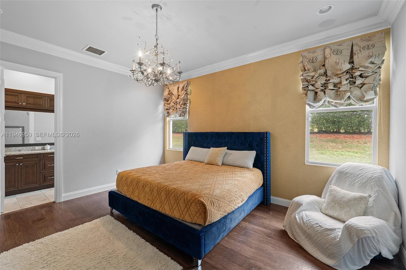 12401 N Stonebrook Circle