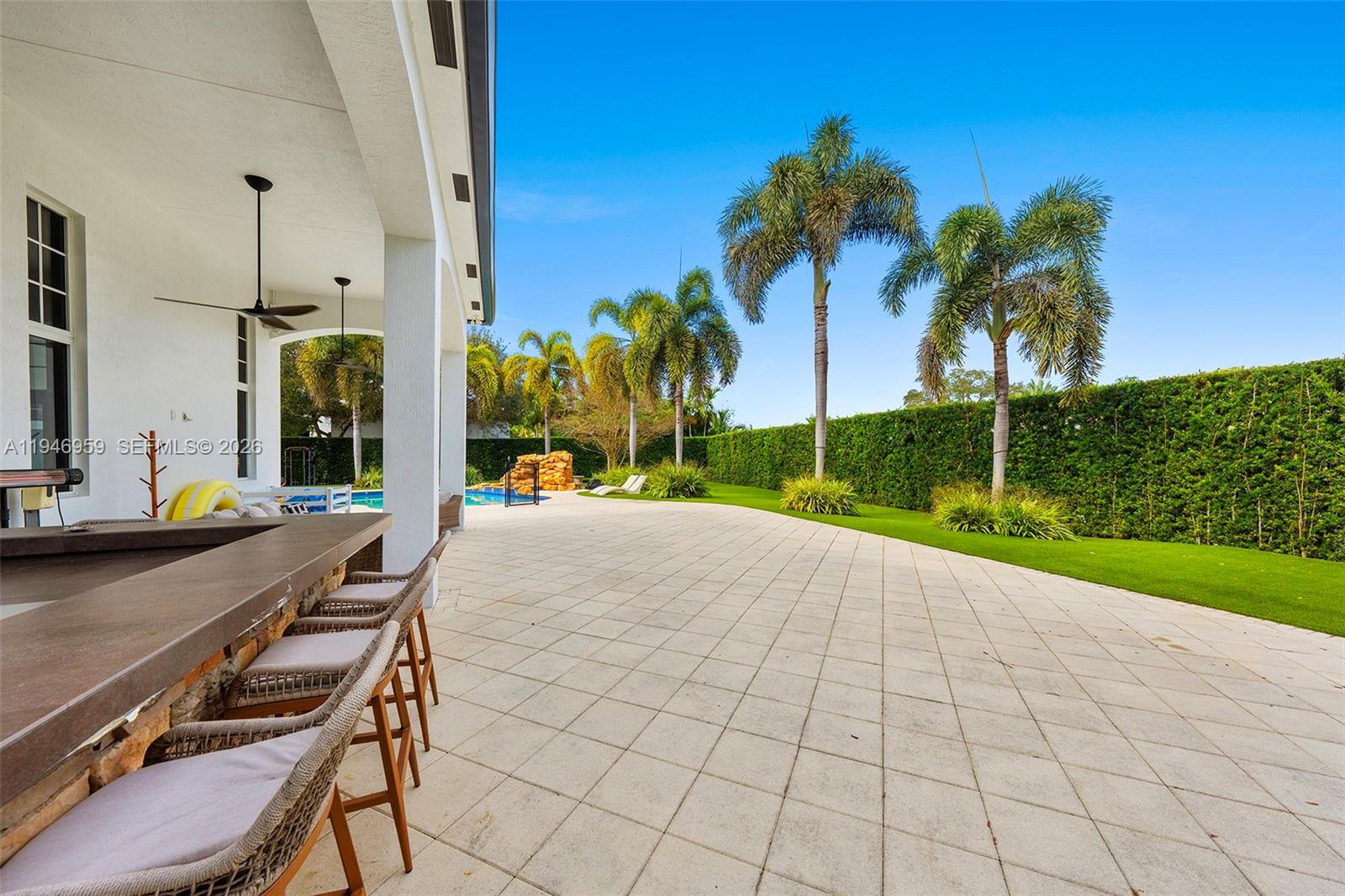 12401 N Stonebrook Circle