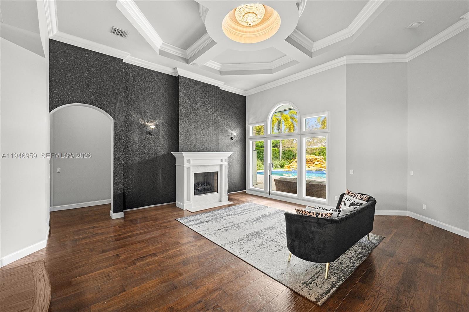 12401 N Stonebrook Circle