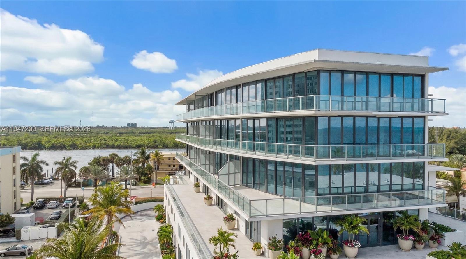 3319 N Ocean Drive