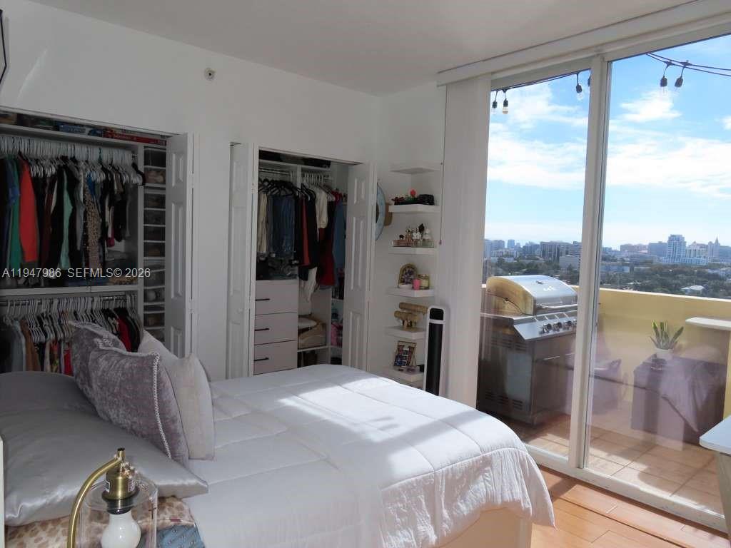 215 SW 42nd Avenue