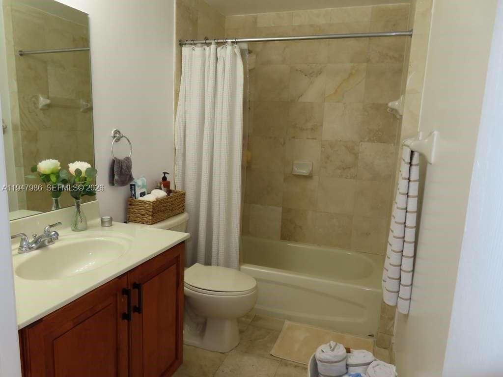 215 SW 42nd Avenue