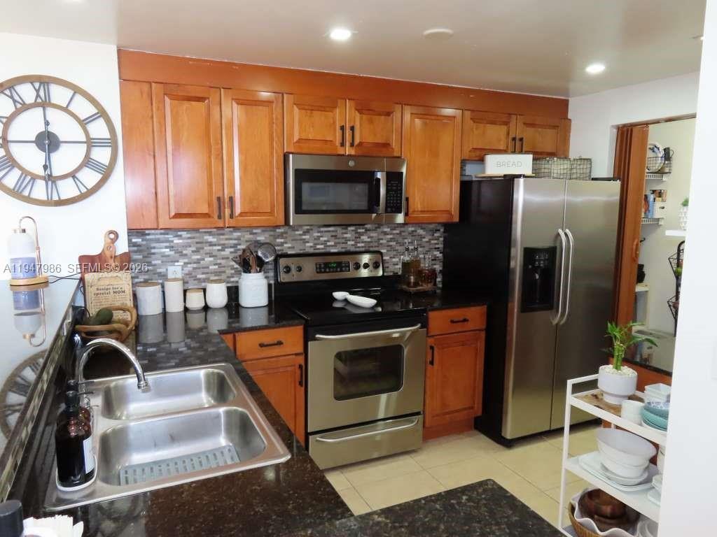215 SW 42nd Avenue