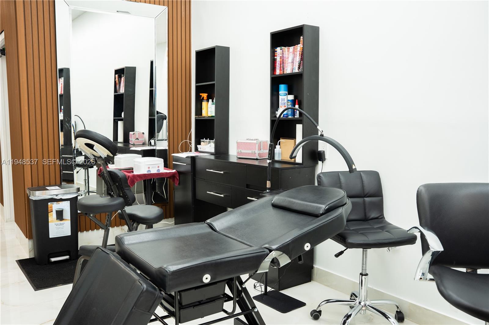 2452 W 60st