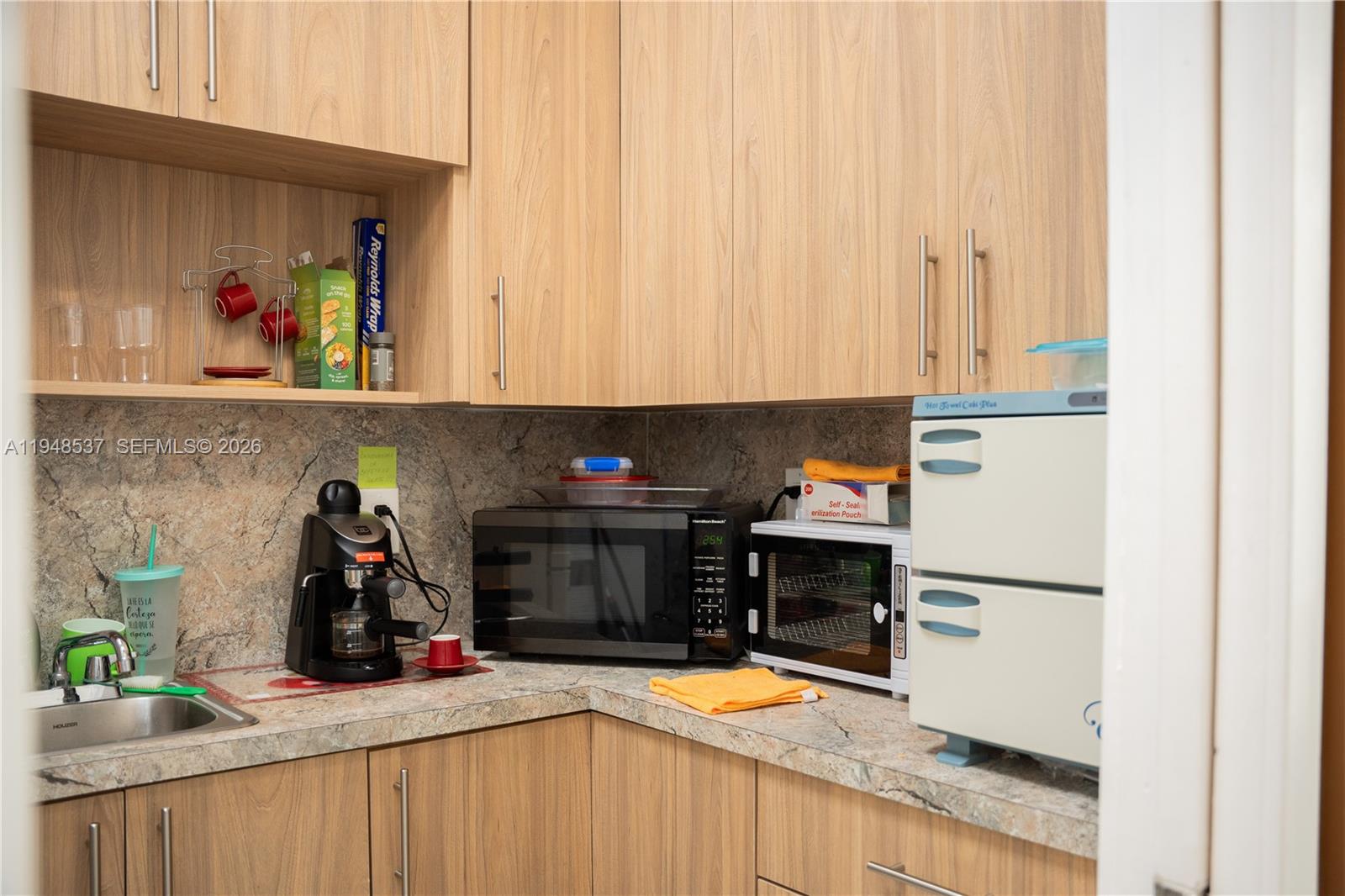 2452 W 60st