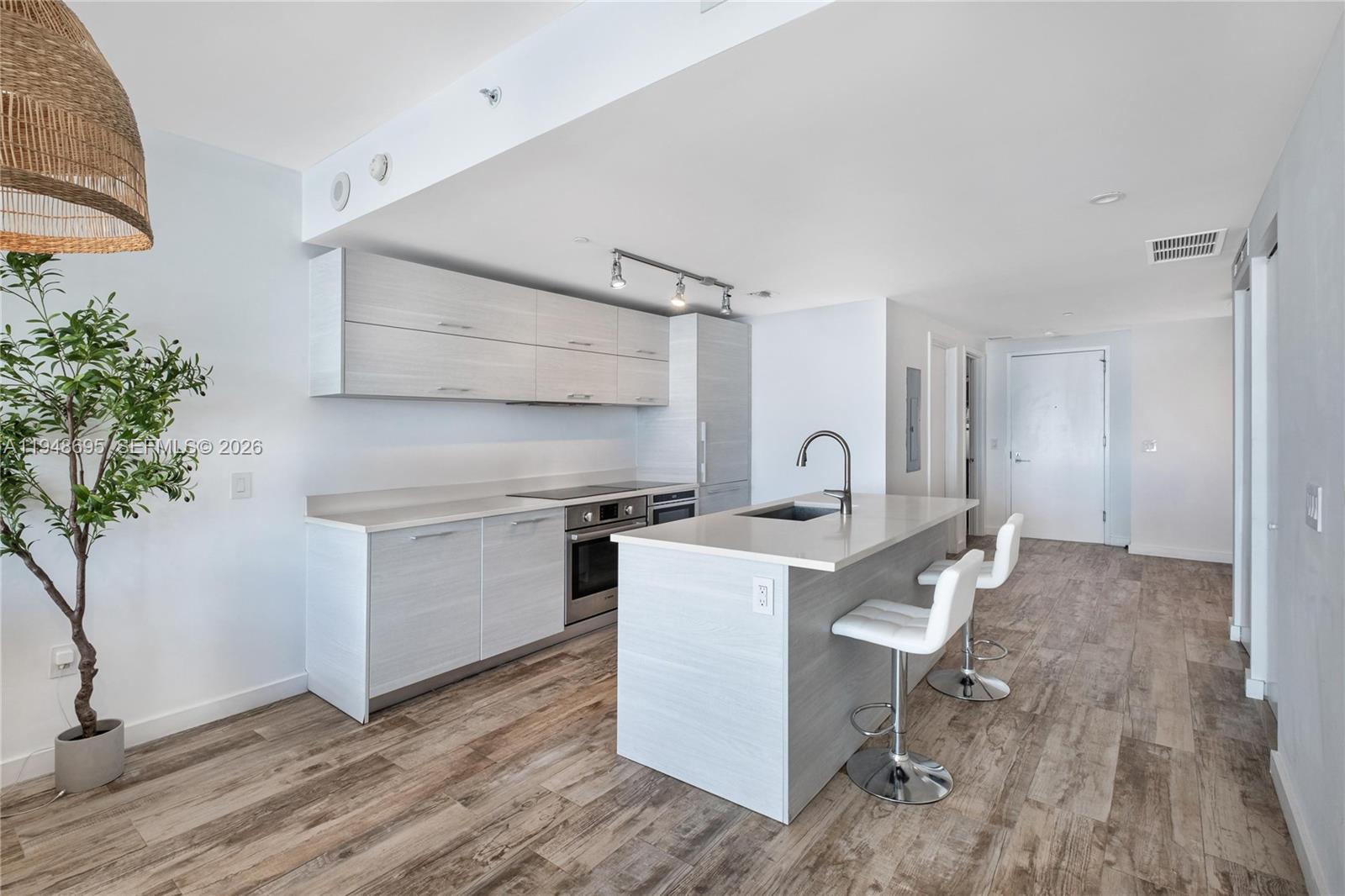 650 NE 32nd Street