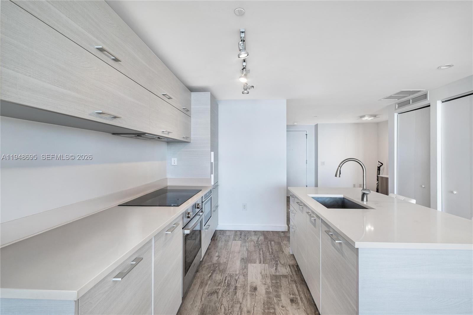 650 NE 32nd Street