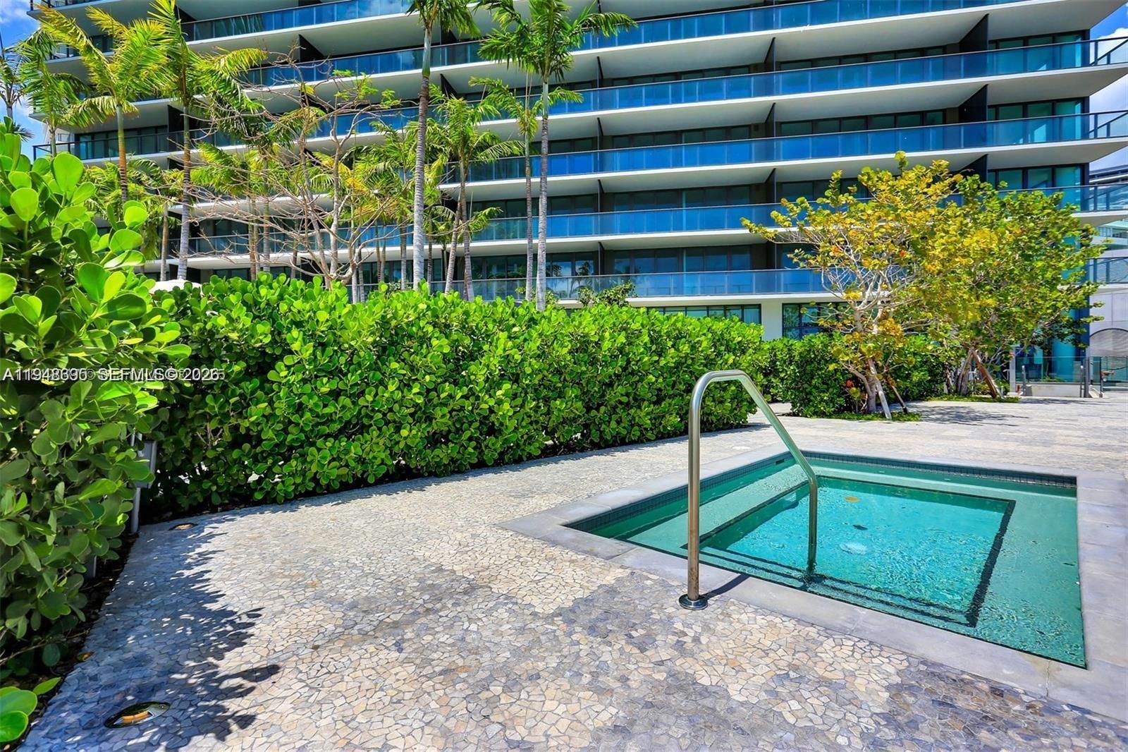 650 NE 32nd Street