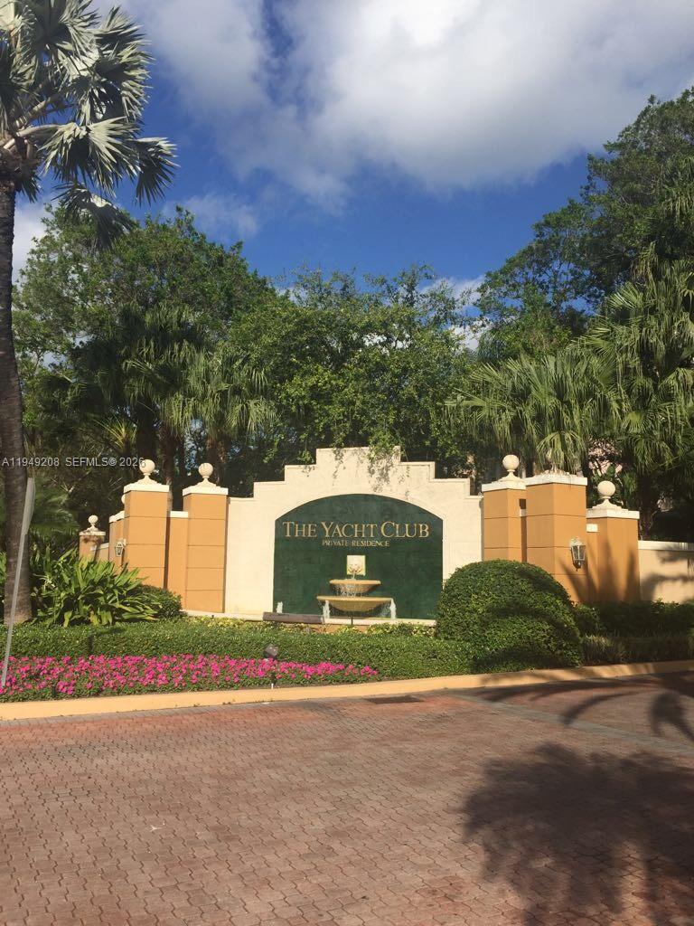 19901 E Country Club Drive