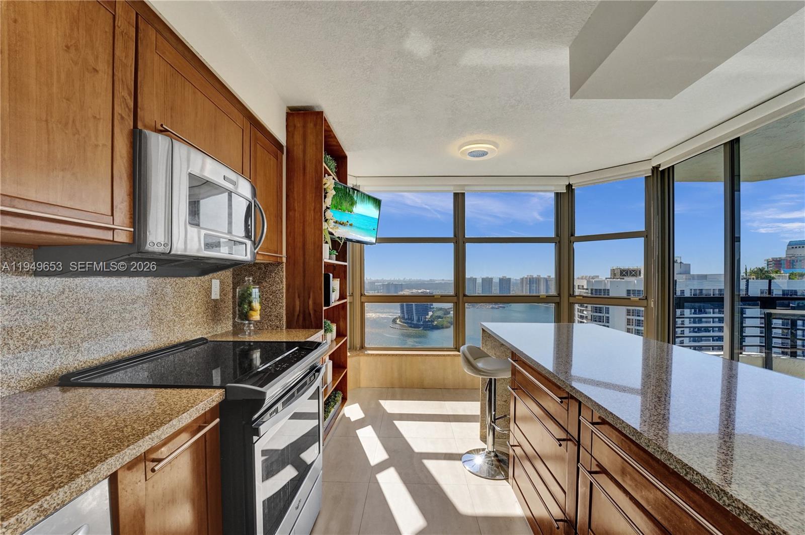 3500 Mystic Pointe Drive