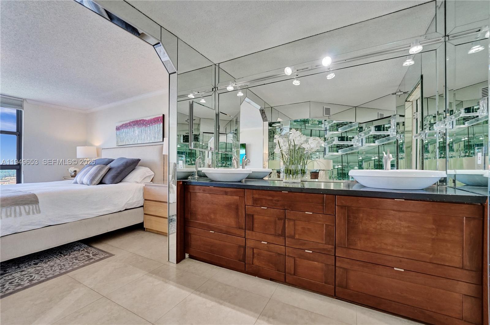 3500 Mystic Pointe Drive