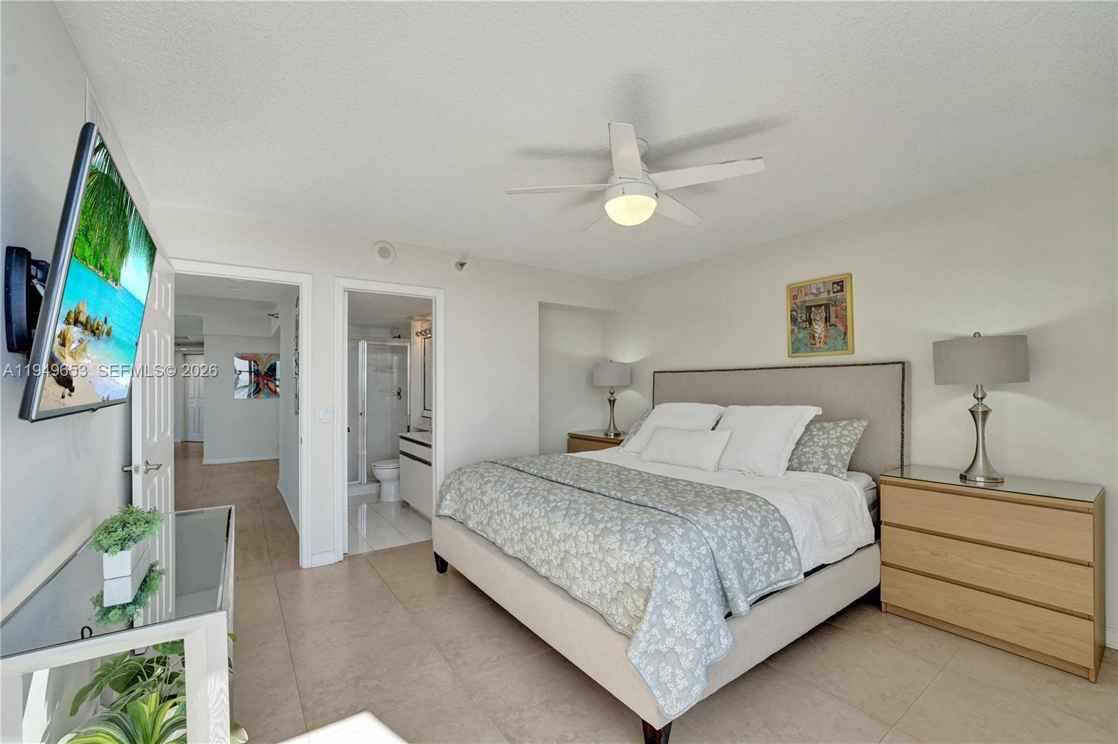 3500 Mystic Pointe Drive