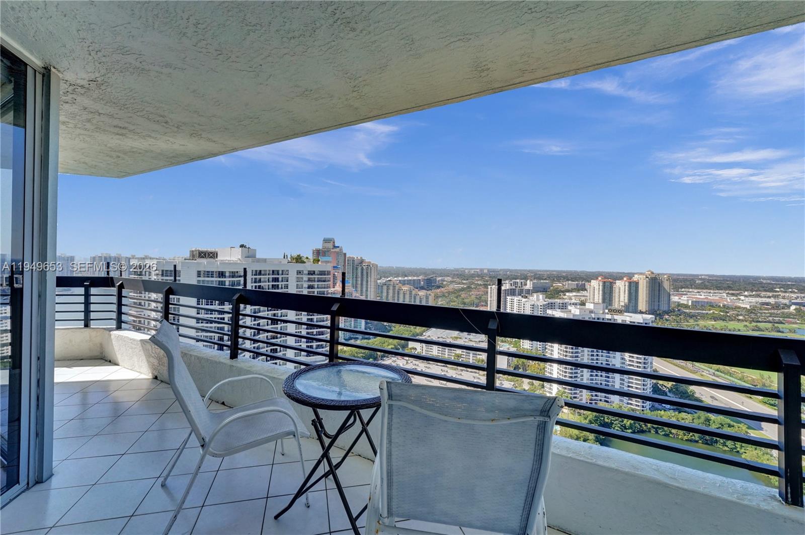 3500 Mystic Pointe Drive