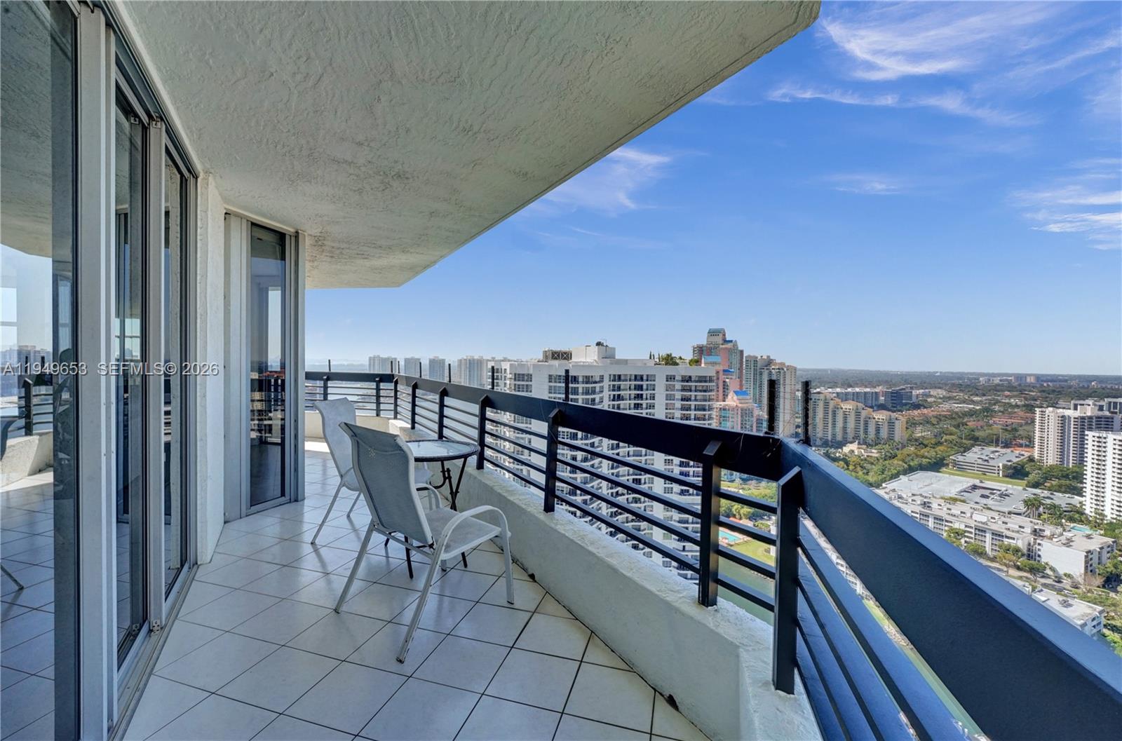 3500 Mystic Pointe Drive
