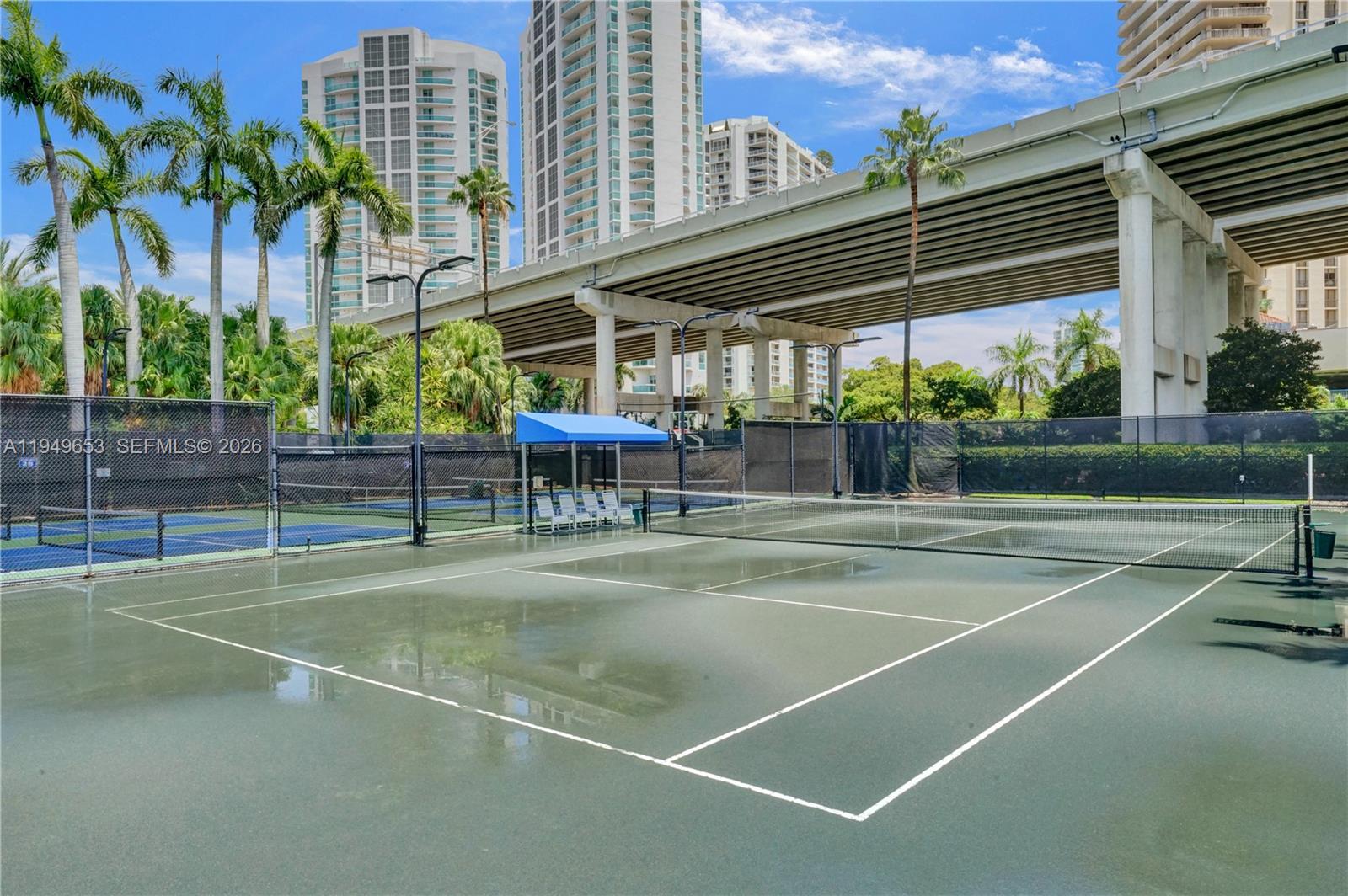 3500 Mystic Pointe Drive