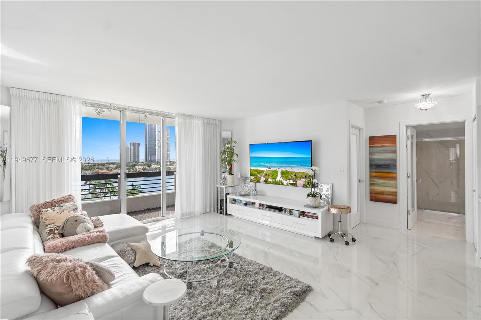 3600 Mystic Pointe Drive