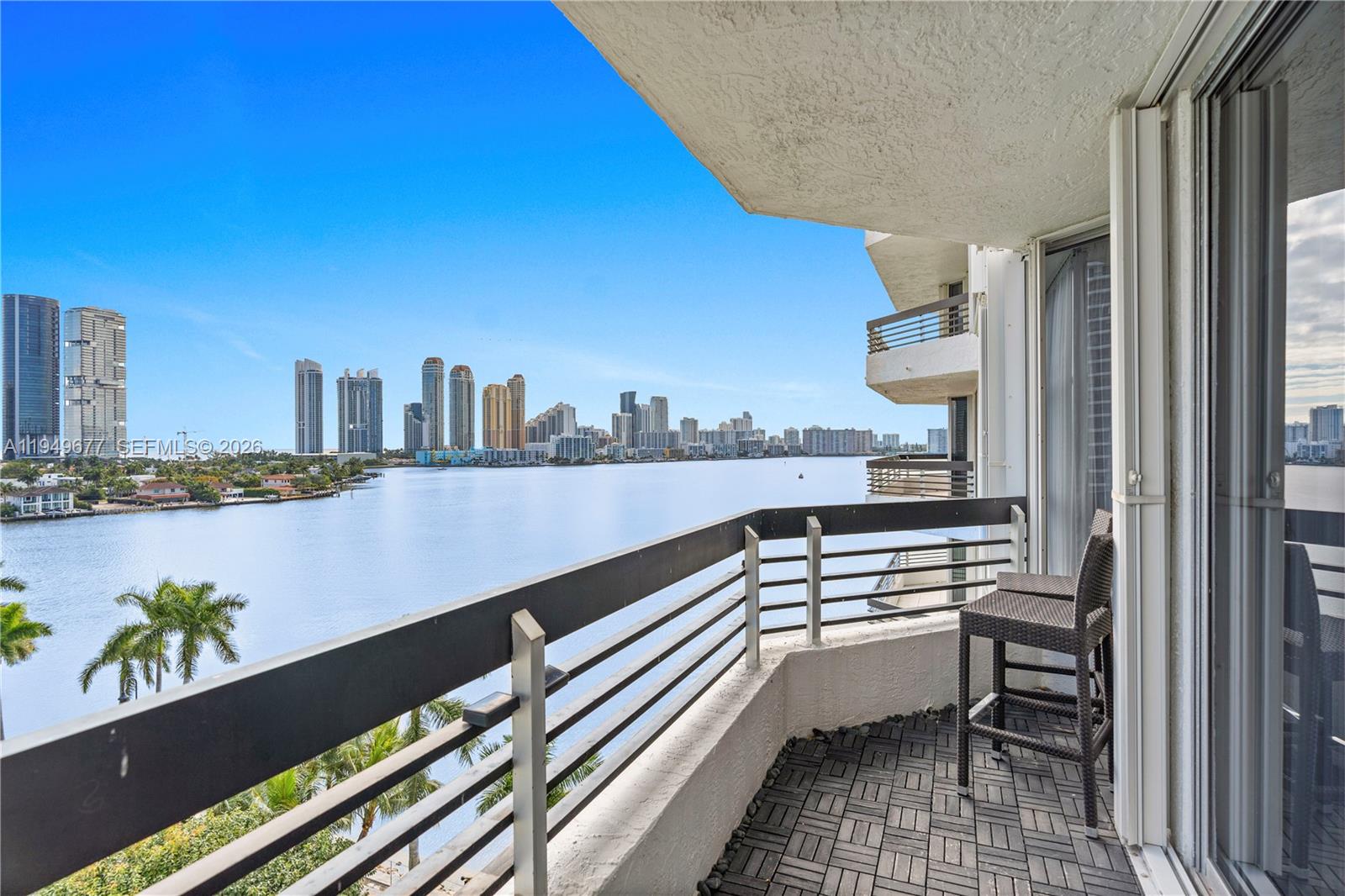 3600 Mystic Pointe Drive