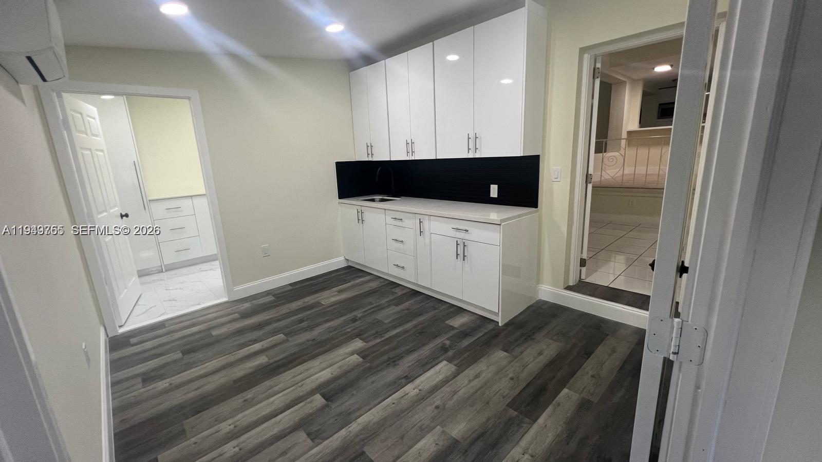1251 Little River Drive