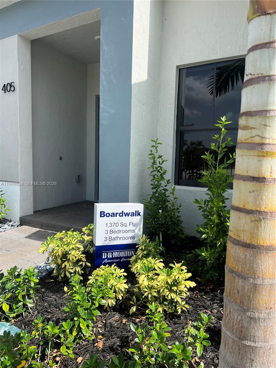 417 NE 1st Drive