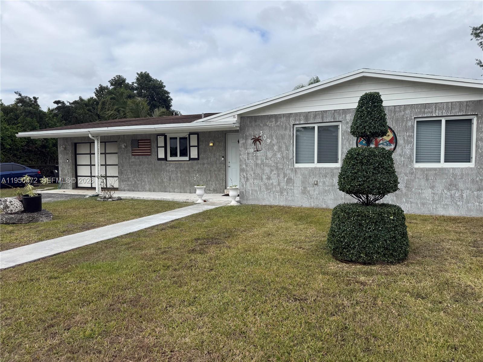 309 NW 15th Street
