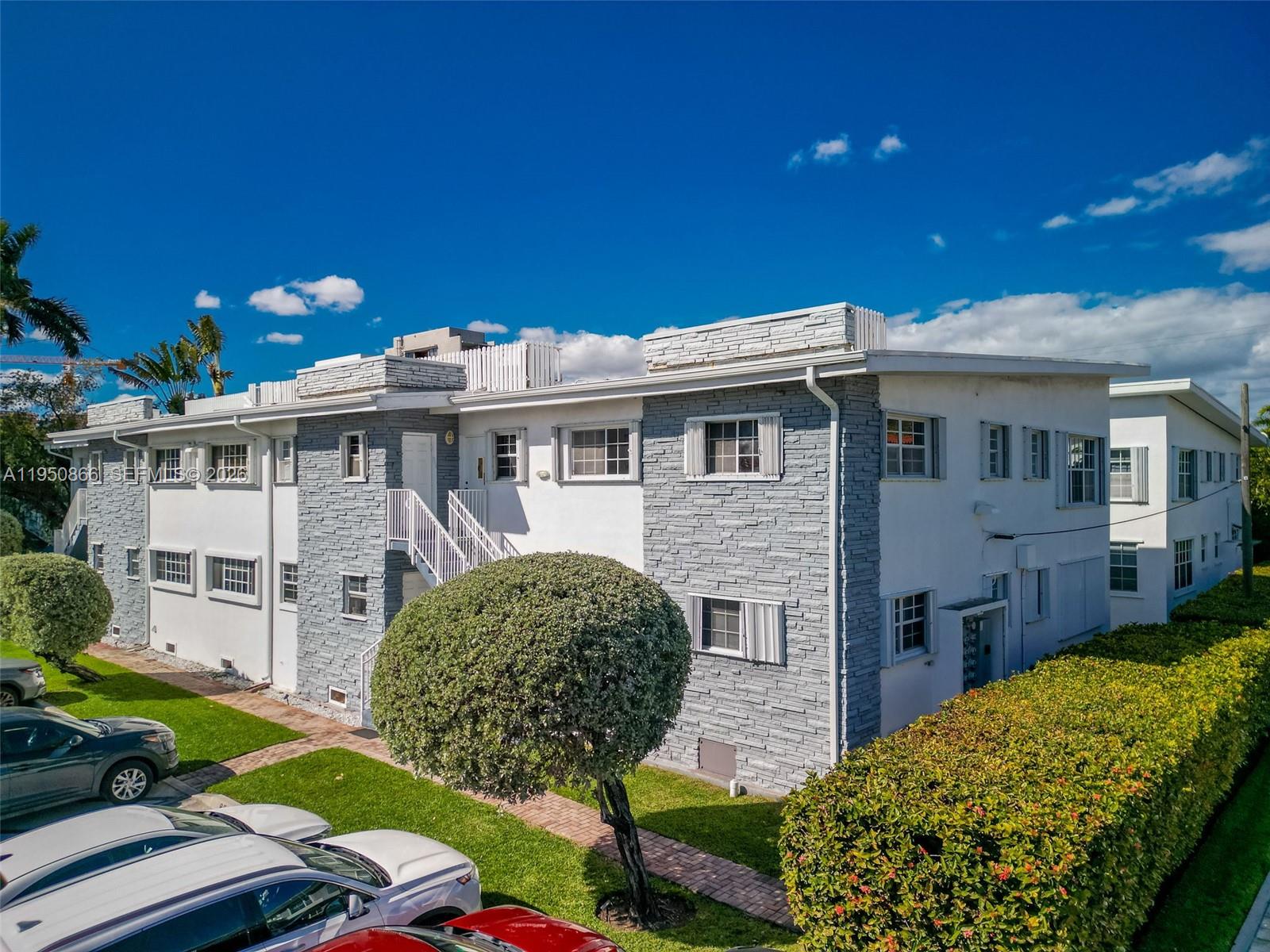 9725 Bay Harbor Terrace