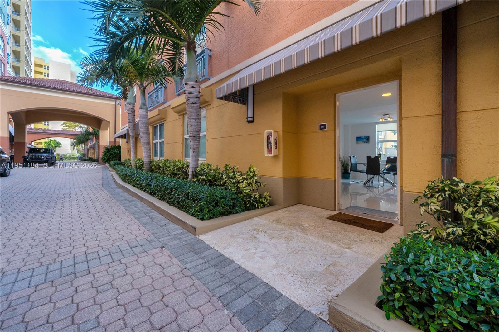 90 Alton Road