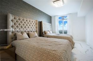 17301 Biscayne Boulevard