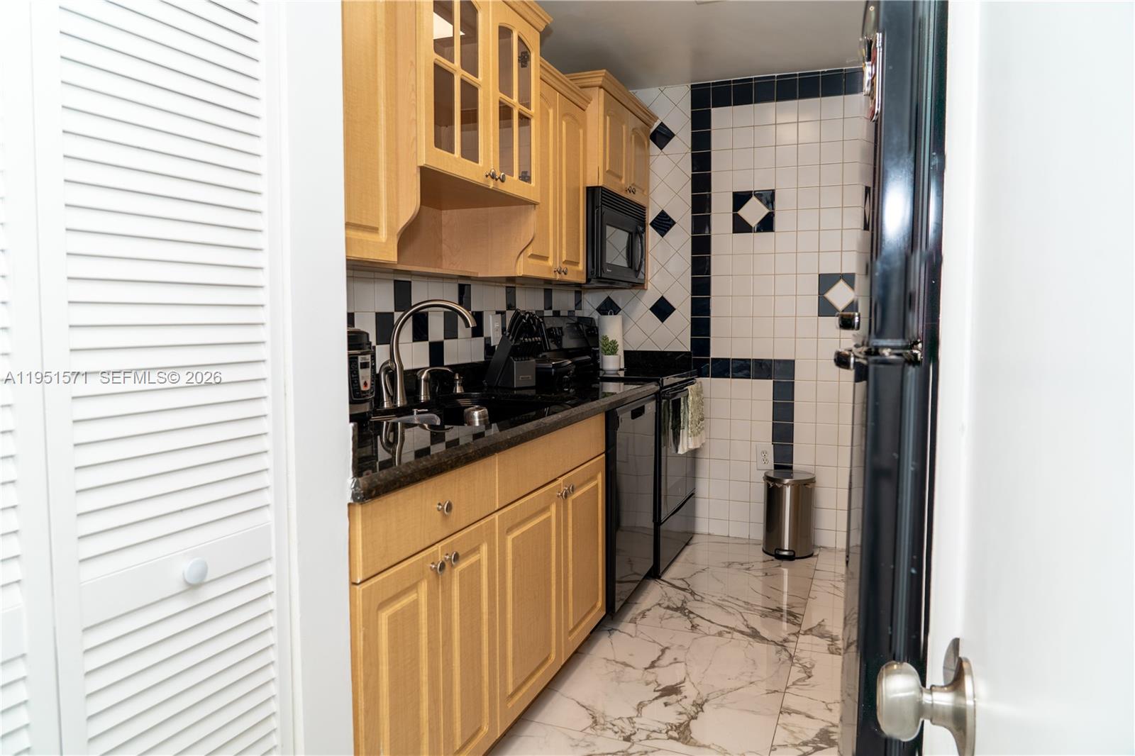 854 NW 87th Avenue