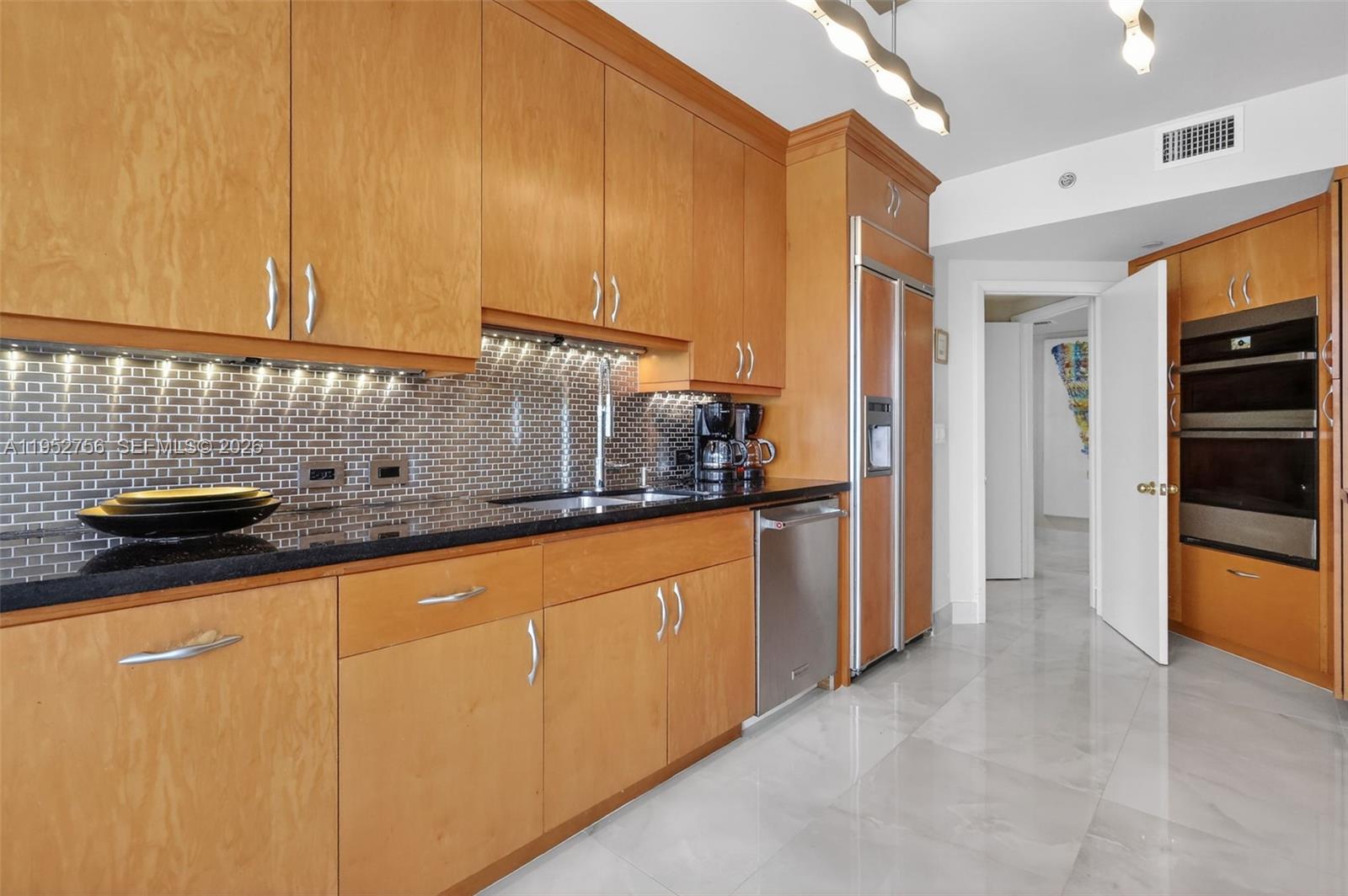 4000 Island Boulevard
