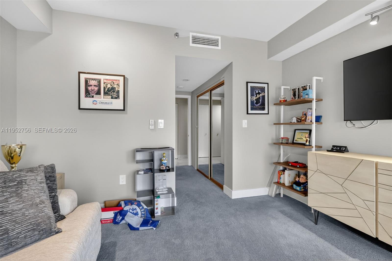 4000 Island Boulevard