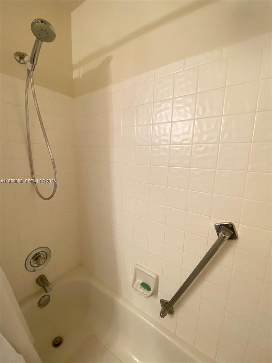 8089 Sweetbriar Way