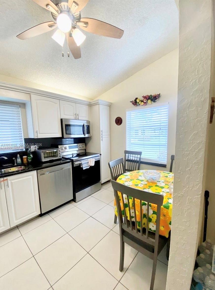8089 Sweetbriar Way