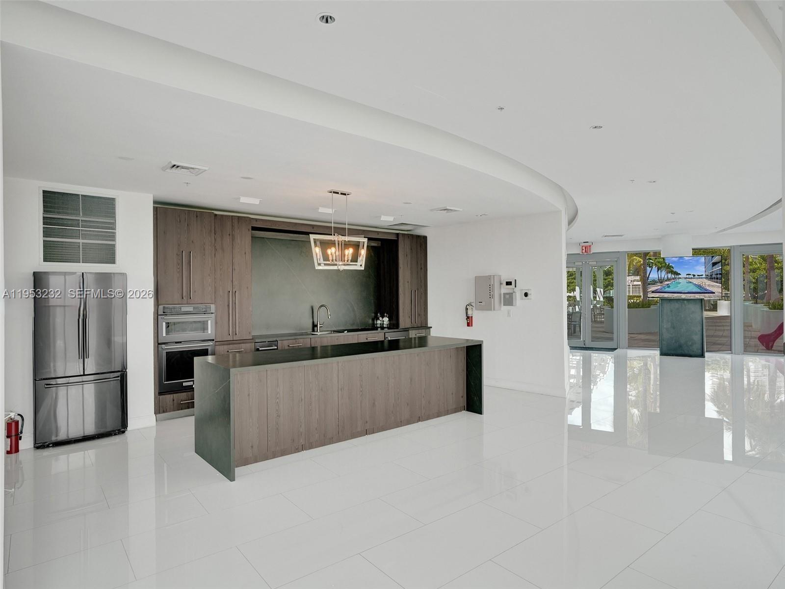 601 NE 36th Street