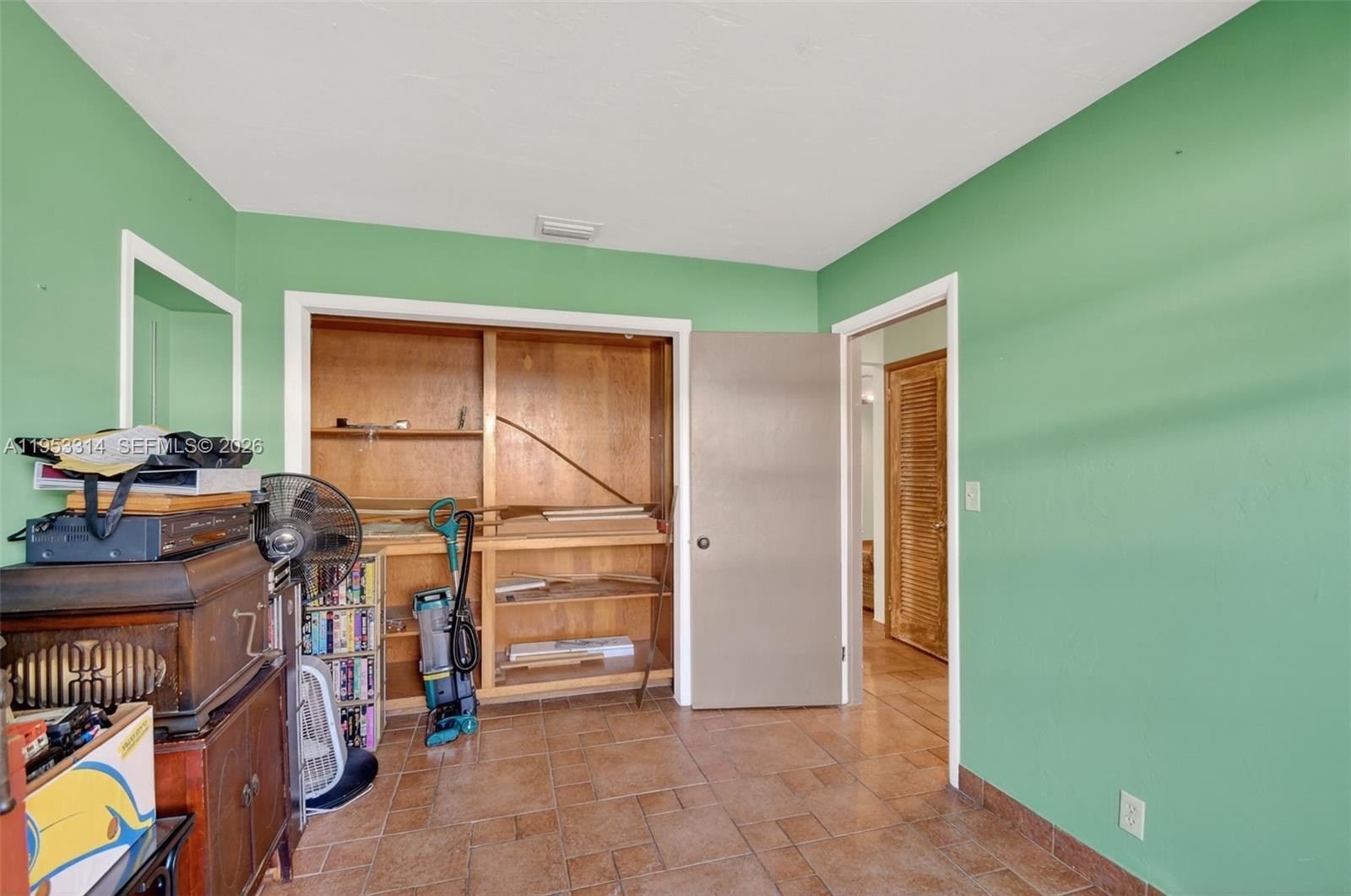 1712 High Ridge Road
