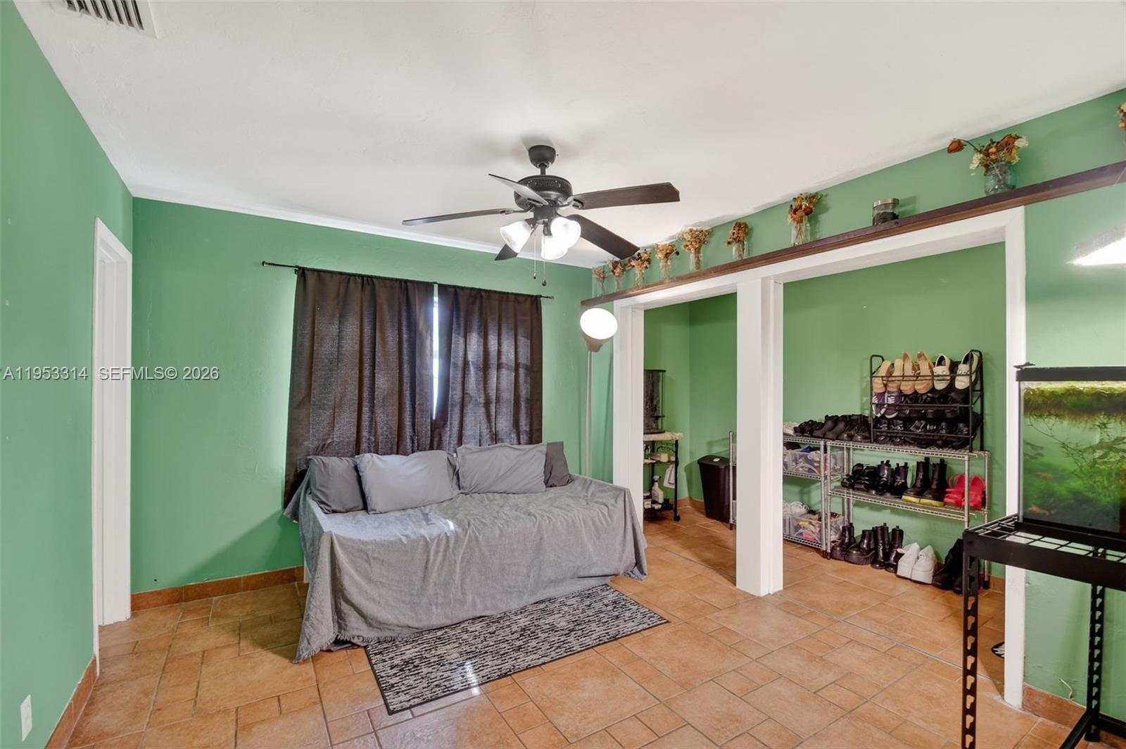 1712 High Ridge Road