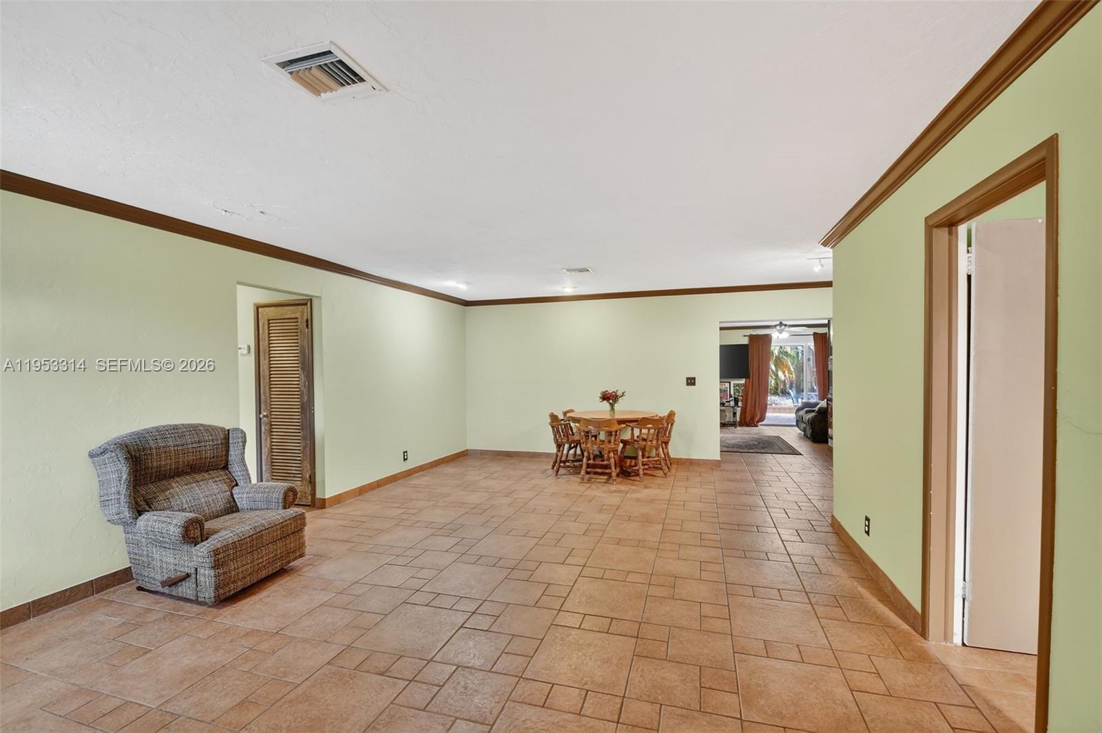 1712 High Ridge Road