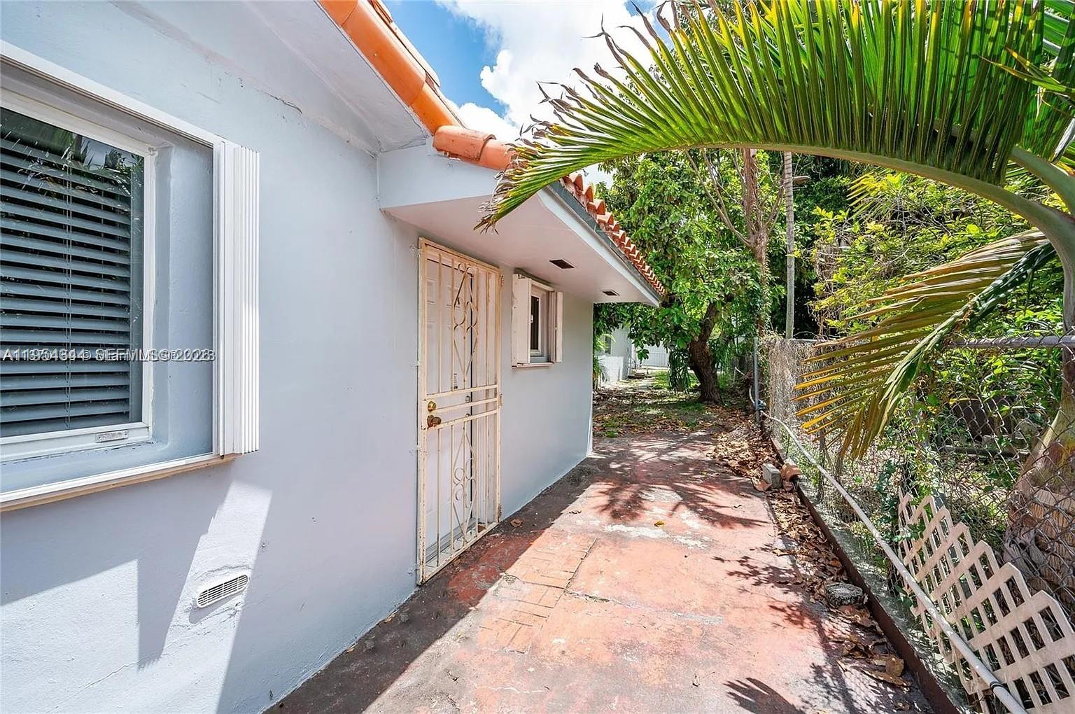 11950 SW 182nd Terrace