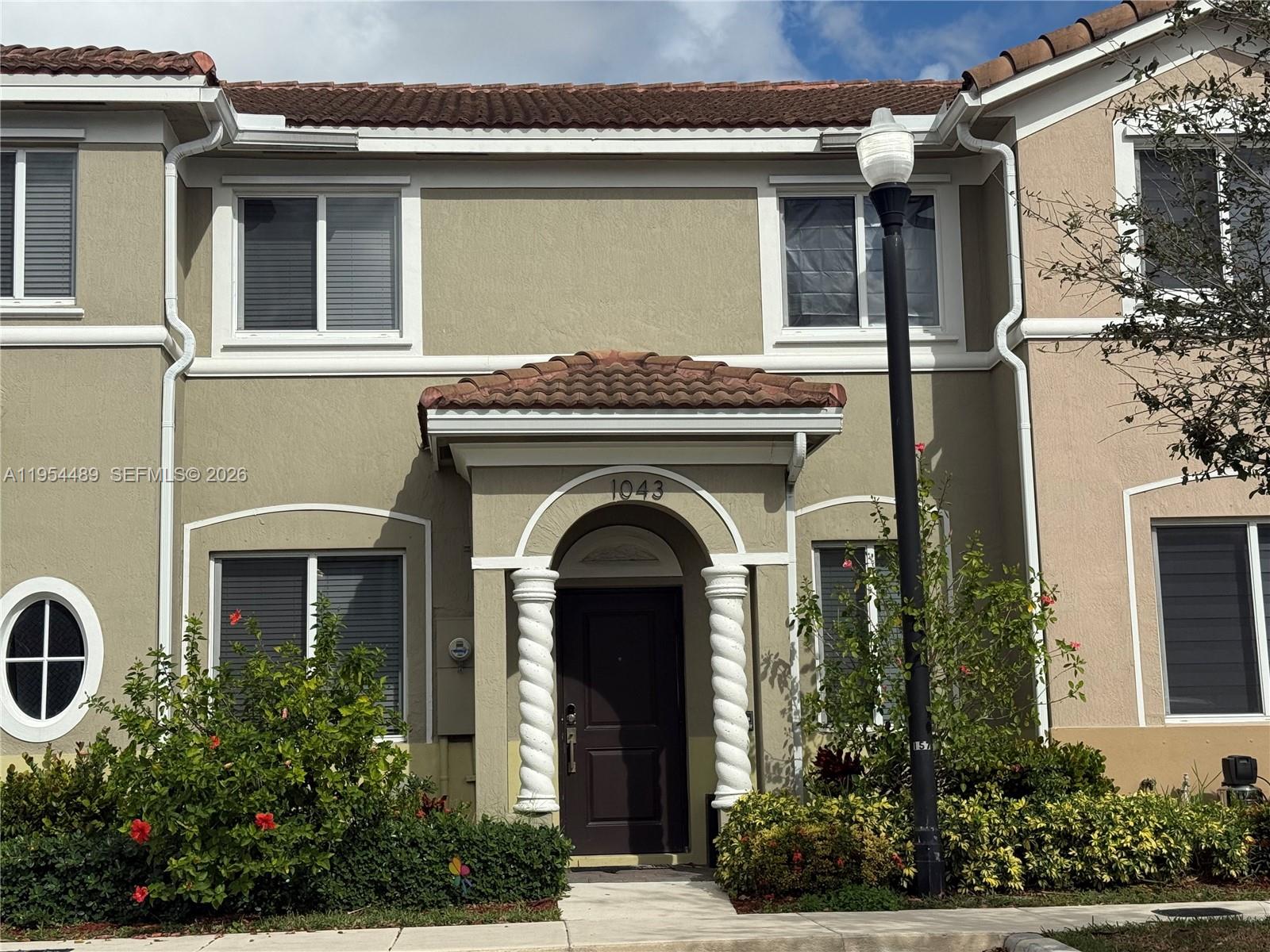 1043 SE 24th Avenue