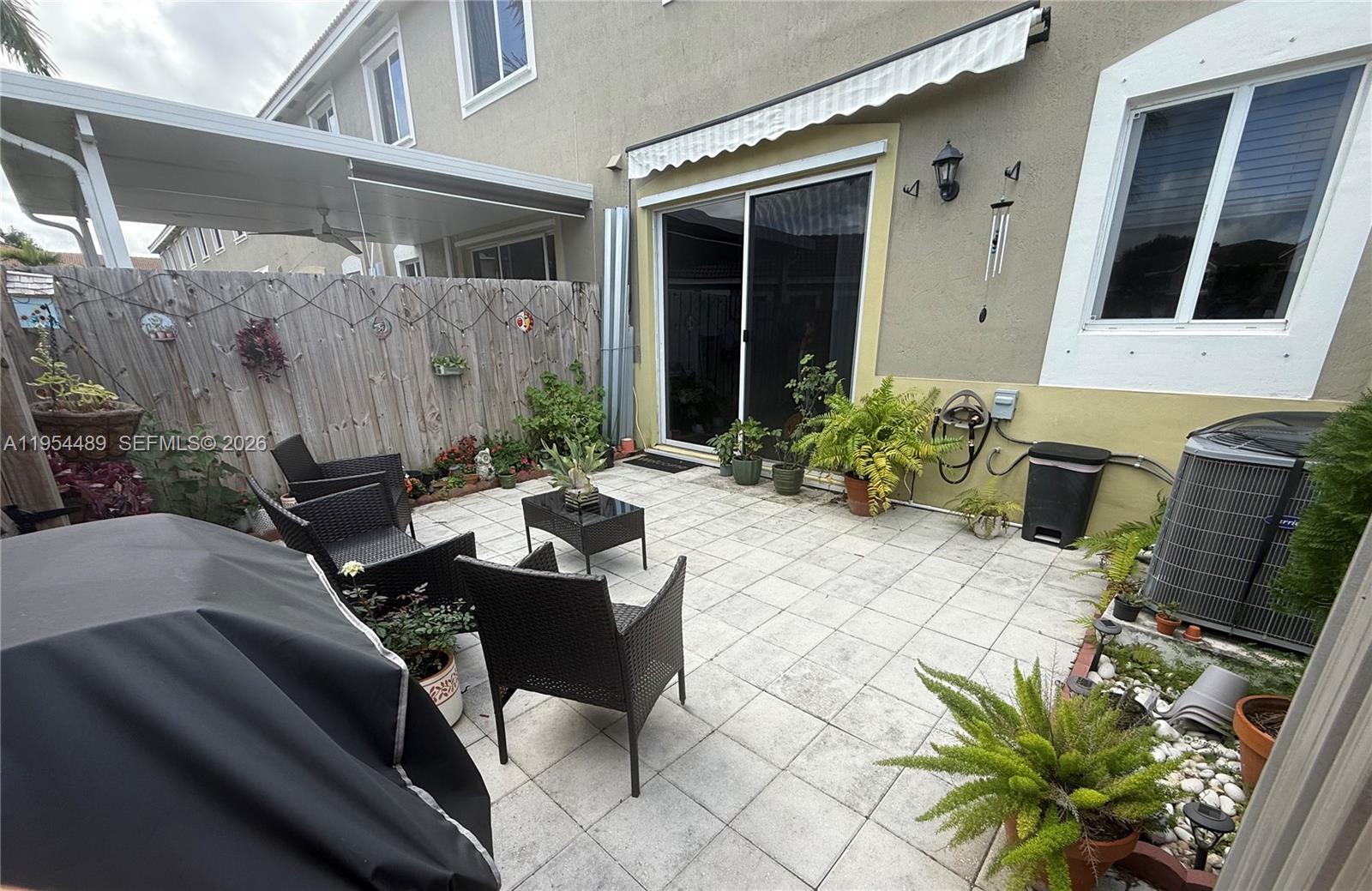 1043 SE 24th Avenue