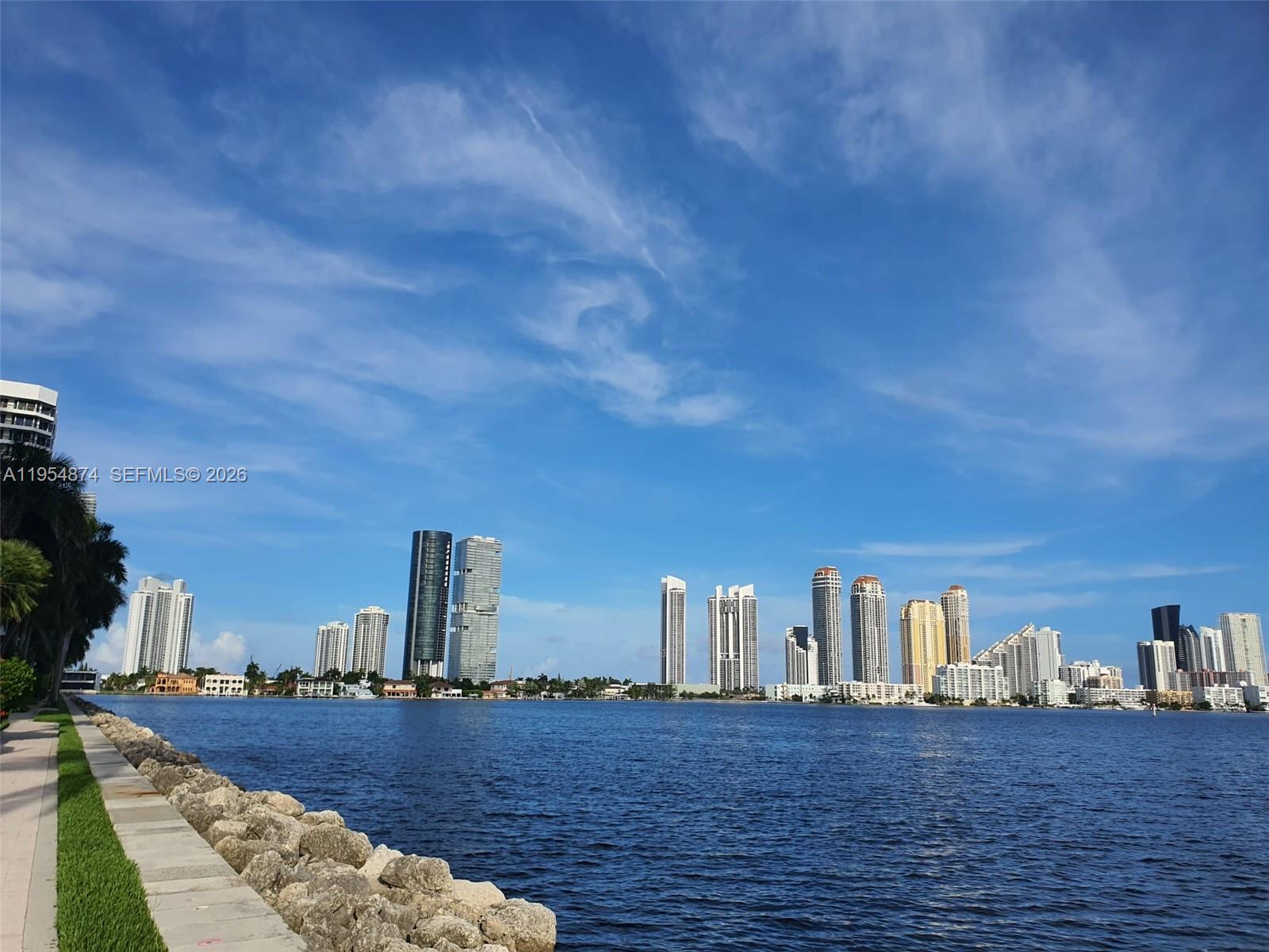 3600 Mystic Pointe Drive